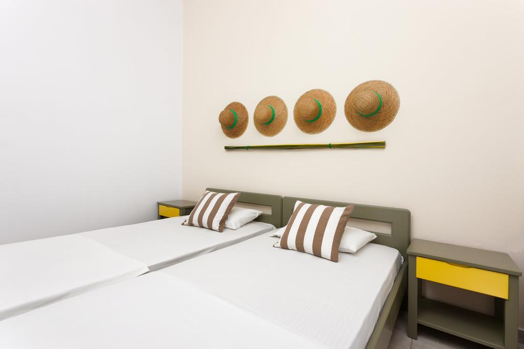 Galatea Apartment Kypseli Bagian luar foto