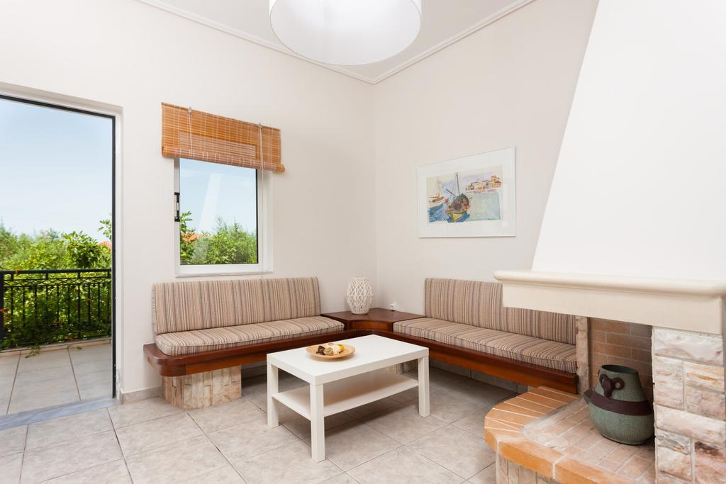 Galatea Apartment Kypseli Bagian luar foto