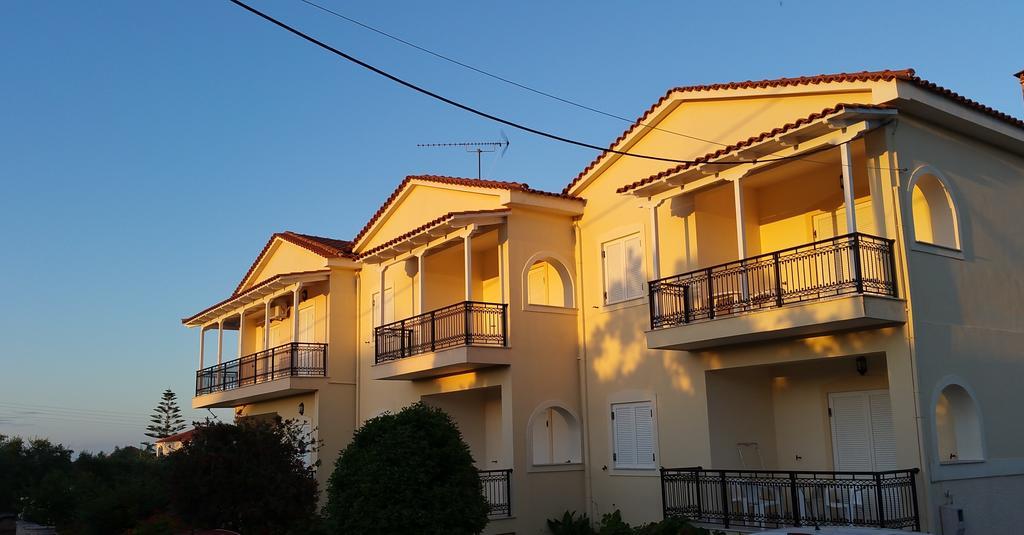 Galatea Apartment Kypseli Bagian luar foto
